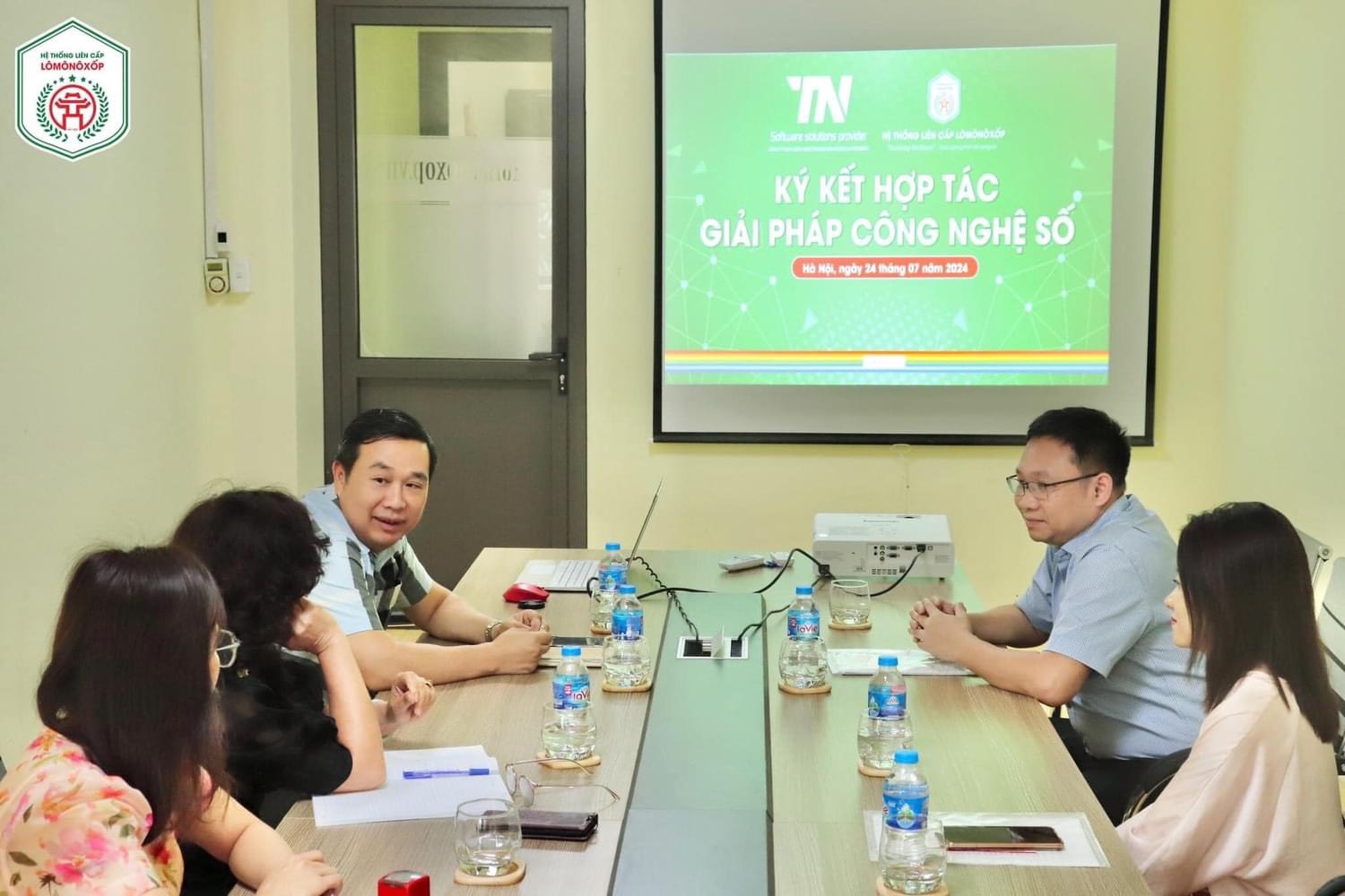 Trí Nghĩa ký hợp đồng triển khai chuyển đổi số toàn diện cho hệ thống liên cấp Lomonoxop